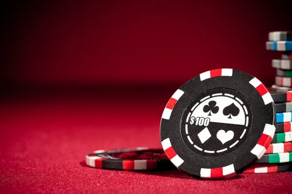 Lightning Dice game interface on ntwin88 showing three dice and outcome prediction options